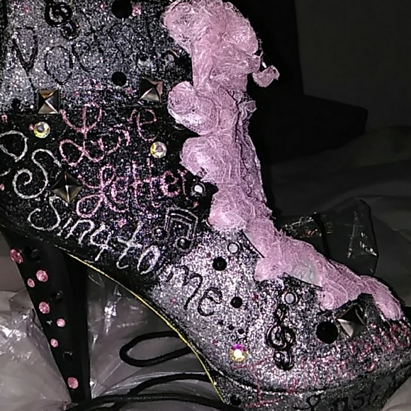 Open toe boots/shoes - Picture 4 of 8